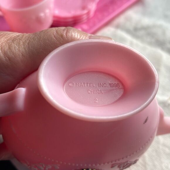 Barbie Lot of vintage pink tea set with tray incomplete - Picture 3 of 5